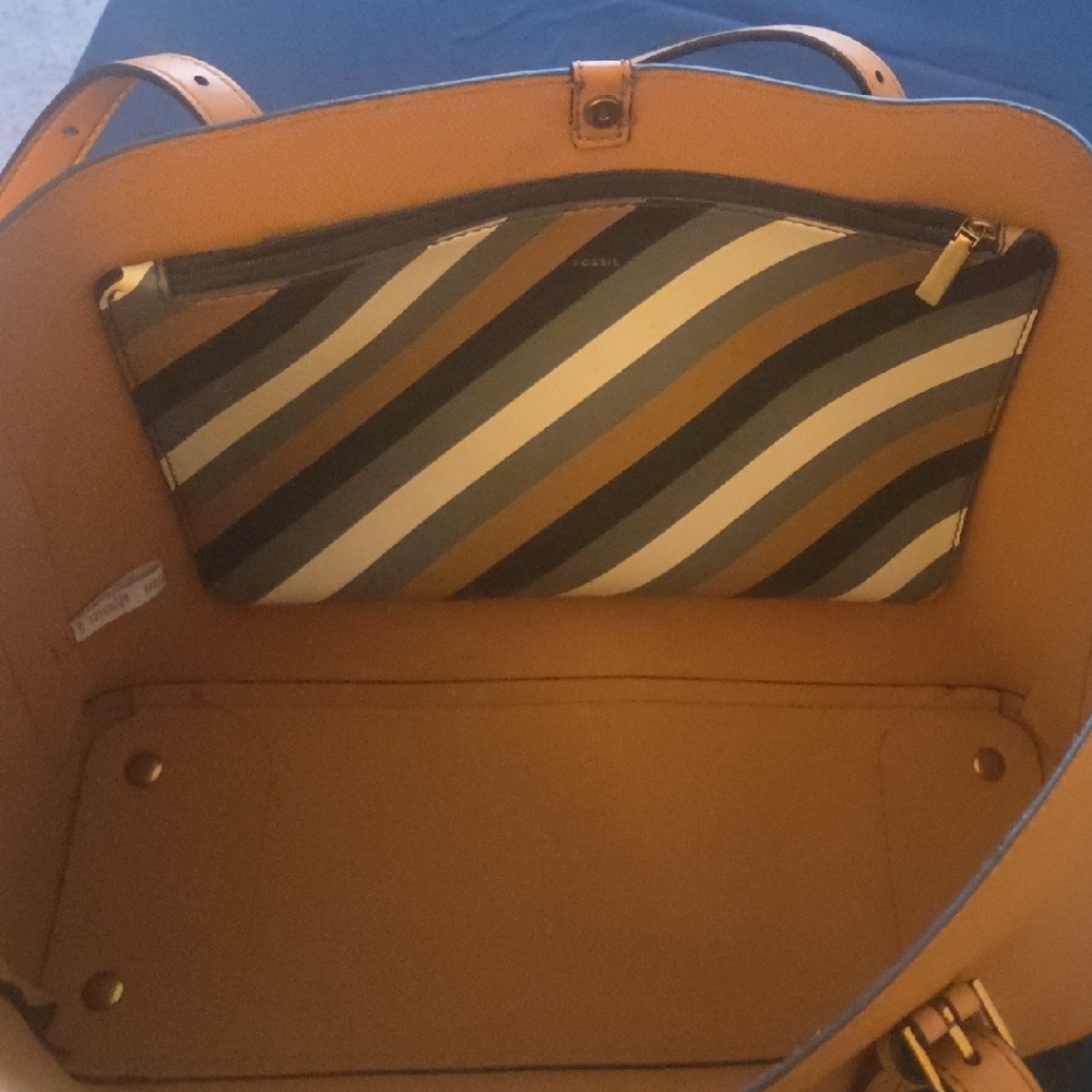 Fossil Tan Vegan Leather Tote Bag - Picture 3 of 4